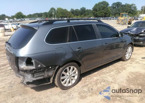 2014 Volkswagen Jetta Sportwagen 2.0L Tdi from USA, damaged, VIN 3VWML7AJ5EM622815